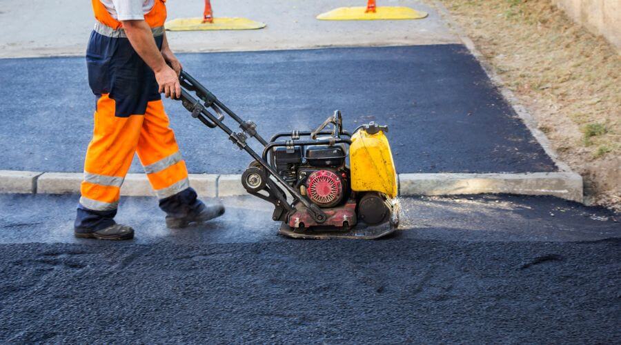 Professional gutter cleaning in Plymouth, PA